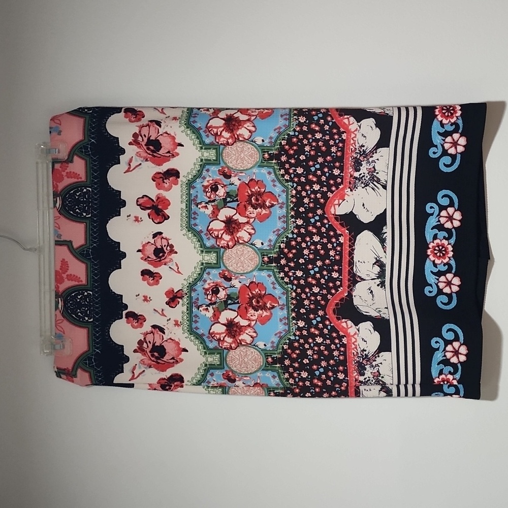 Ladie's ECI New York Floral Print Skirt Large